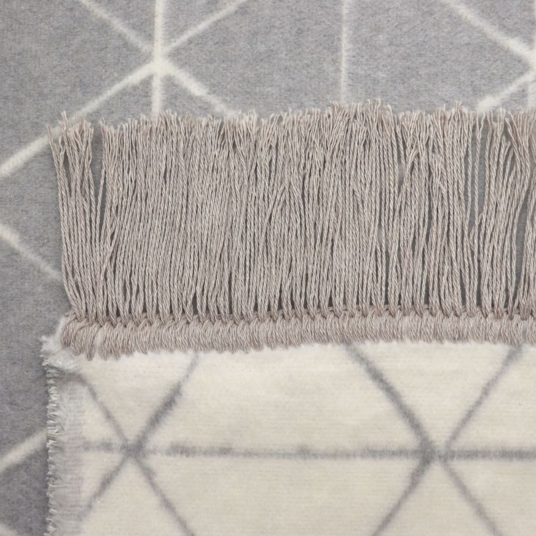 Modernios klasikos pledas BOHO