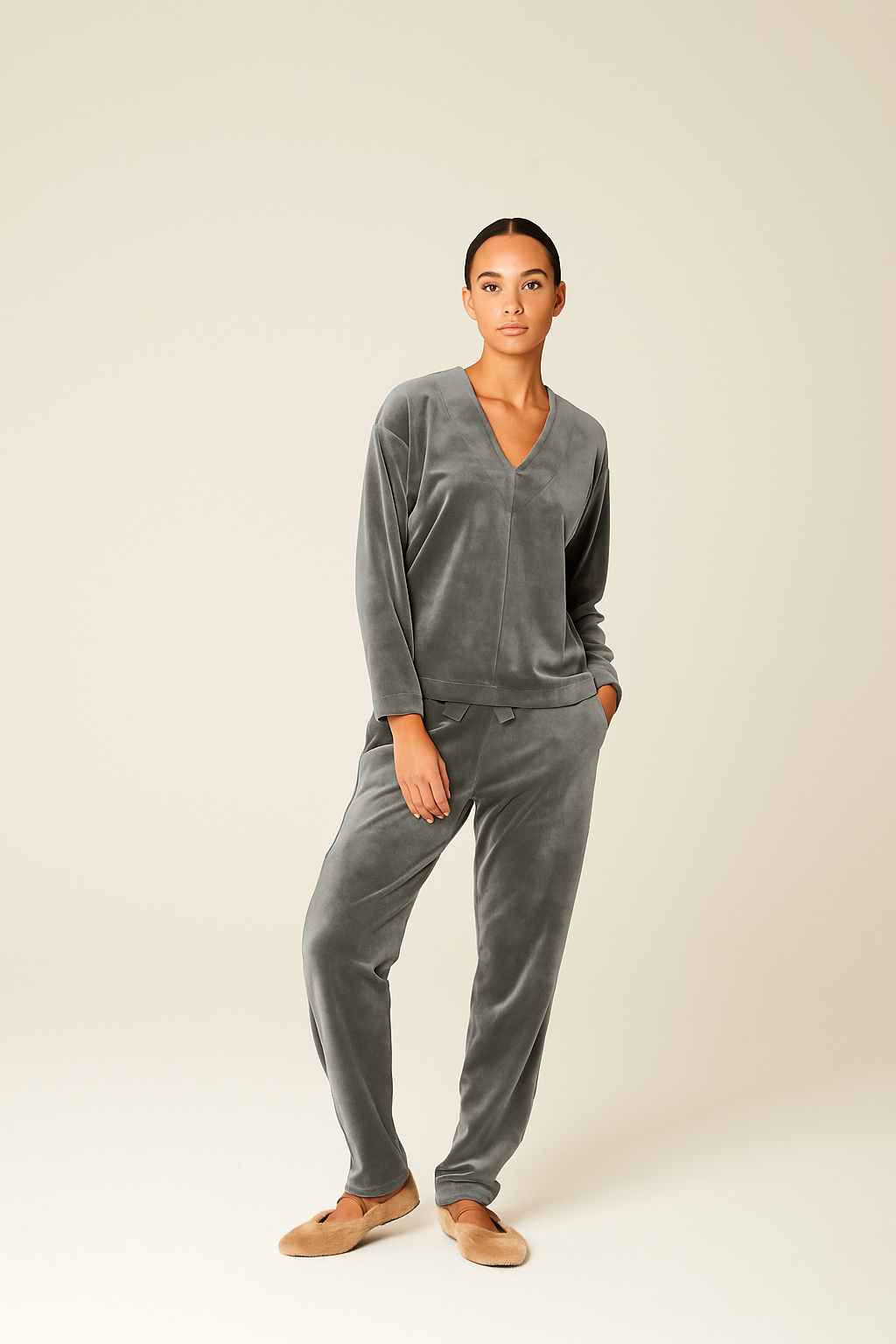 Laisvalaikio komplektas NAEMI Grey